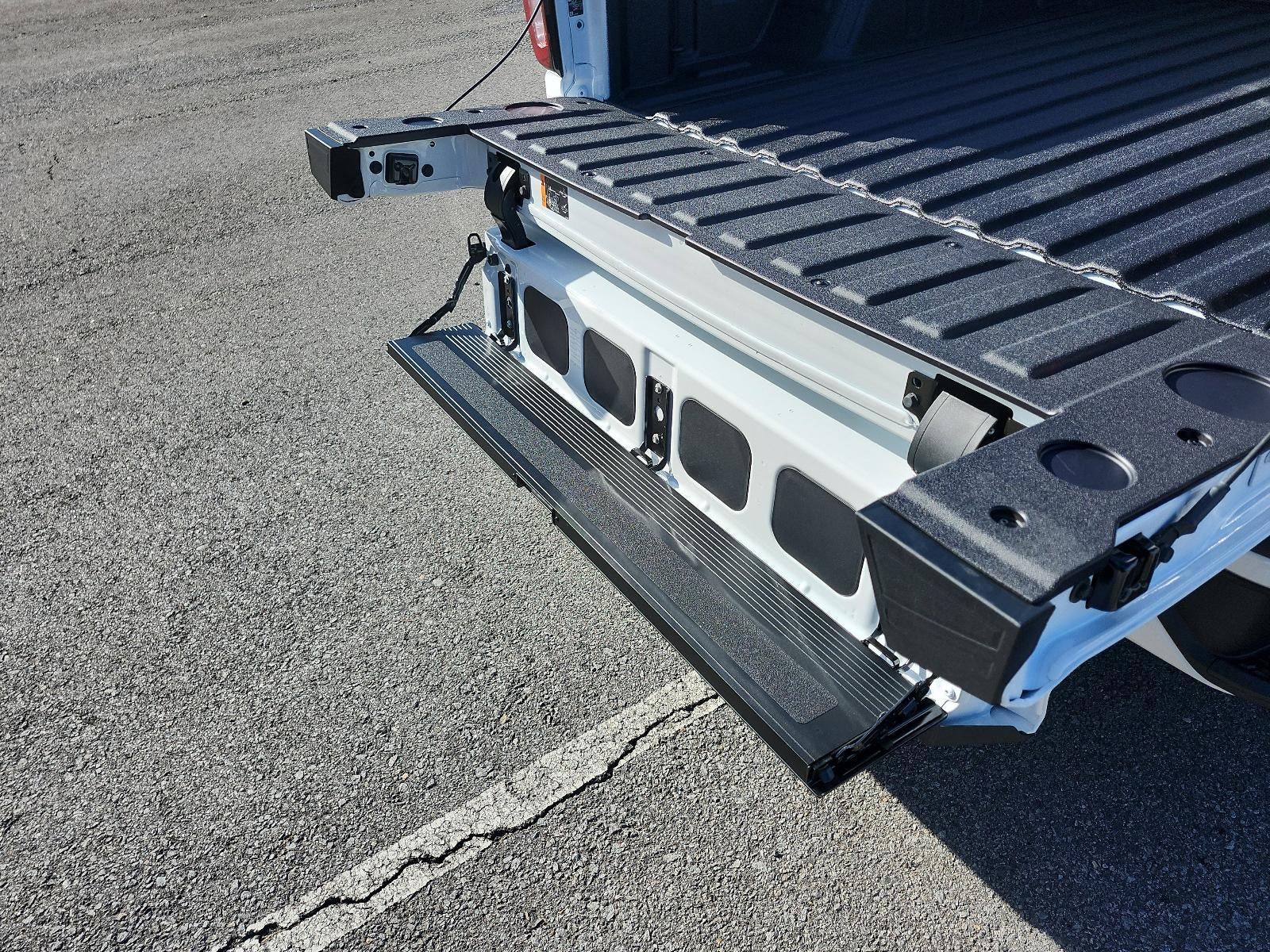 2026 GMC Sierra 1500 Crew Cab Short Box 4-Wheel Drive Elevation 3SB