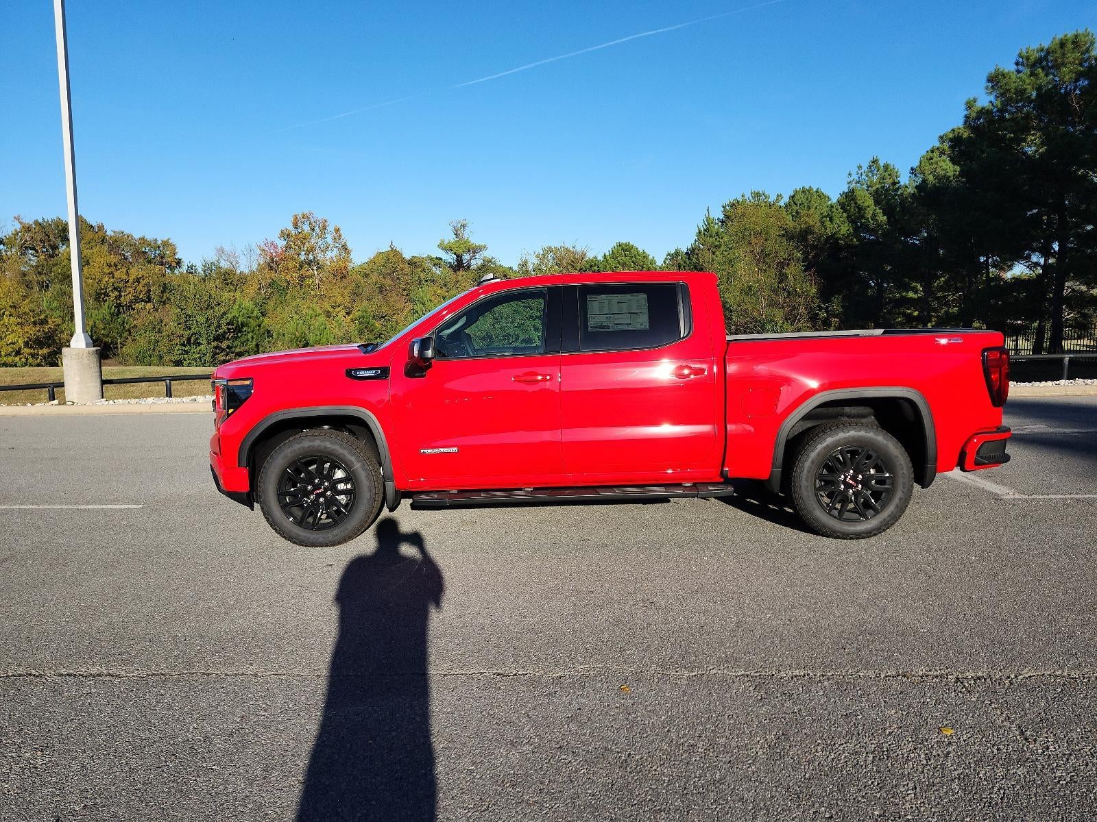 2026 GMC Sierra 1500 Crew Cab Short Box 4-Wheel Drive Elevation 3SB