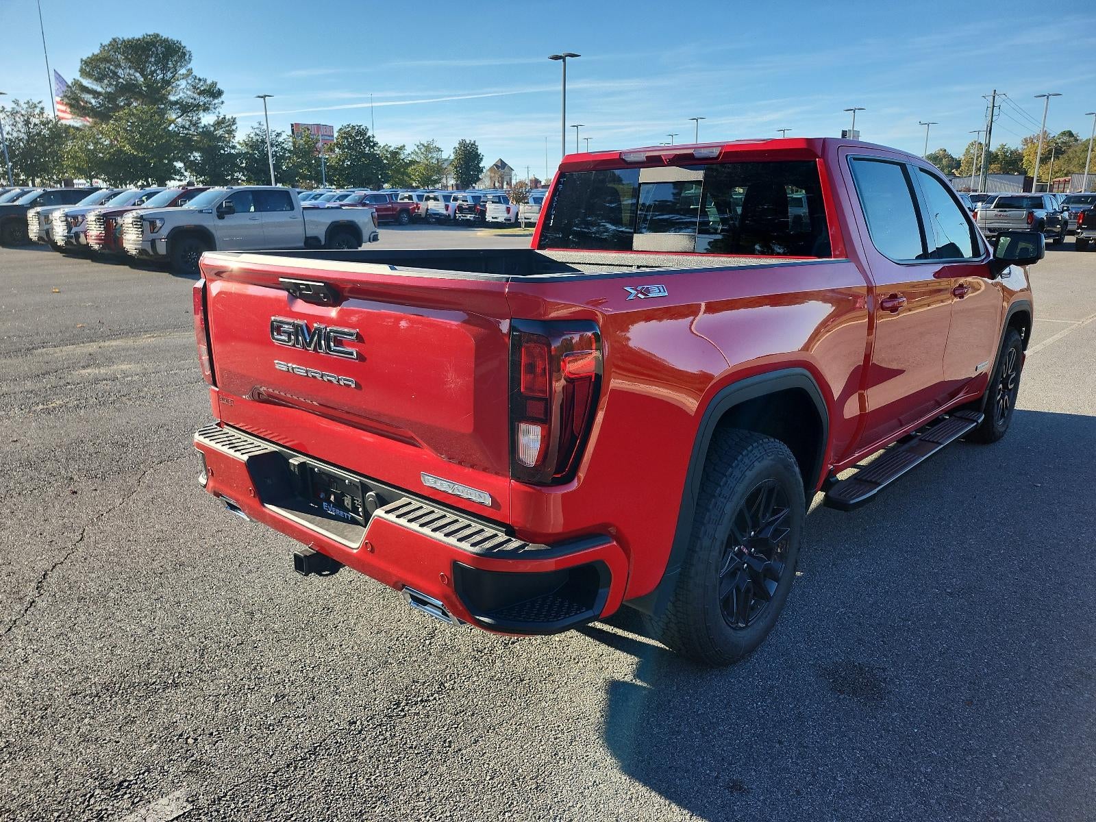 2026 GMC Sierra 1500 Crew Cab Short Box 4-Wheel Drive Elevation 3SB