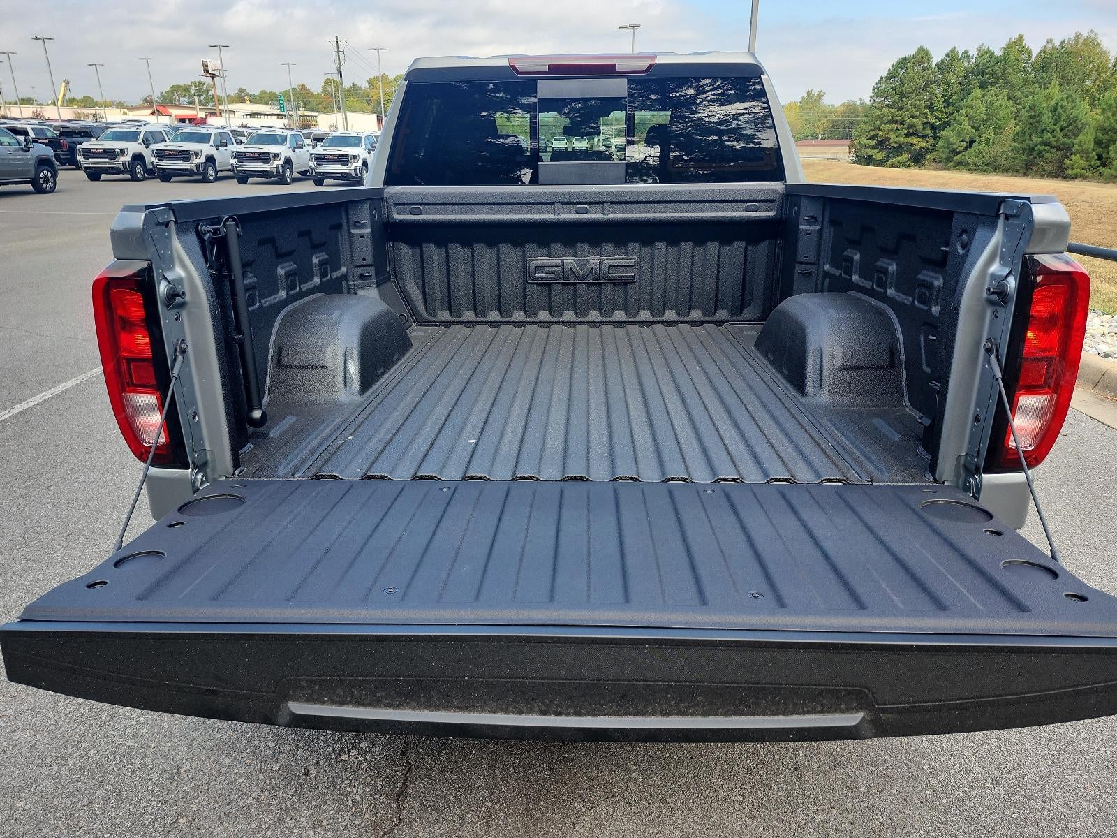 2026 GMC Sierra 1500 Crew Cab Short Box 4-Wheel Drive Elevation 3SB