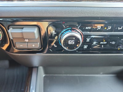 2026 GMC Sierra 1500 Crew Cab Short Box 4-Wheel Drive Elevation 3SB