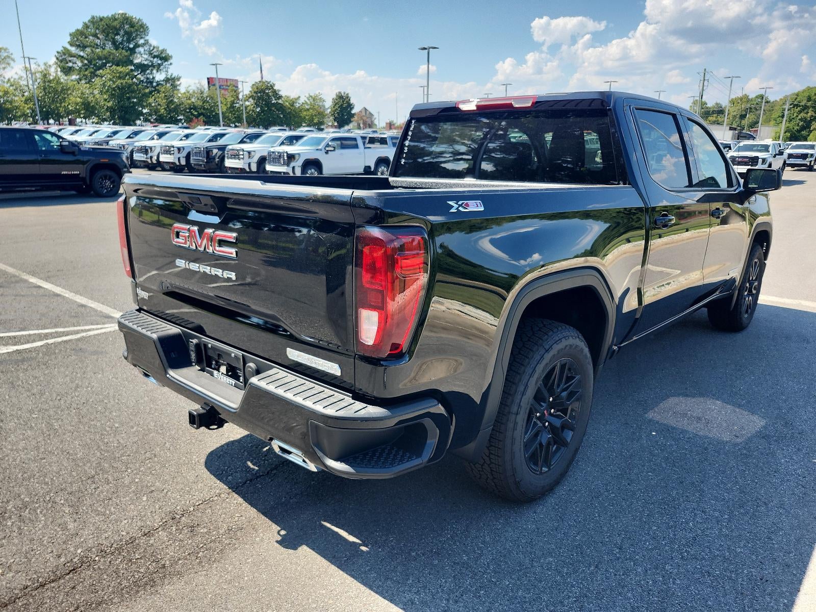 2026 GMC Sierra 1500 Crew Cab Short Box 4-Wheel Drive Elevation 3SB