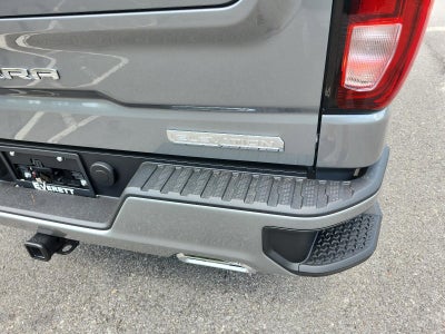 2026 GMC Sierra 1500 Crew Cab Short Box 4-Wheel Drive Elevation 3SB