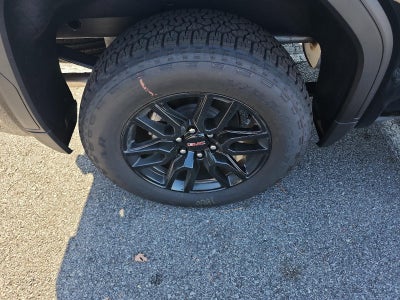 2026 GMC Sierra 1500 Crew Cab Short Box 4-Wheel Drive Elevation 3SB