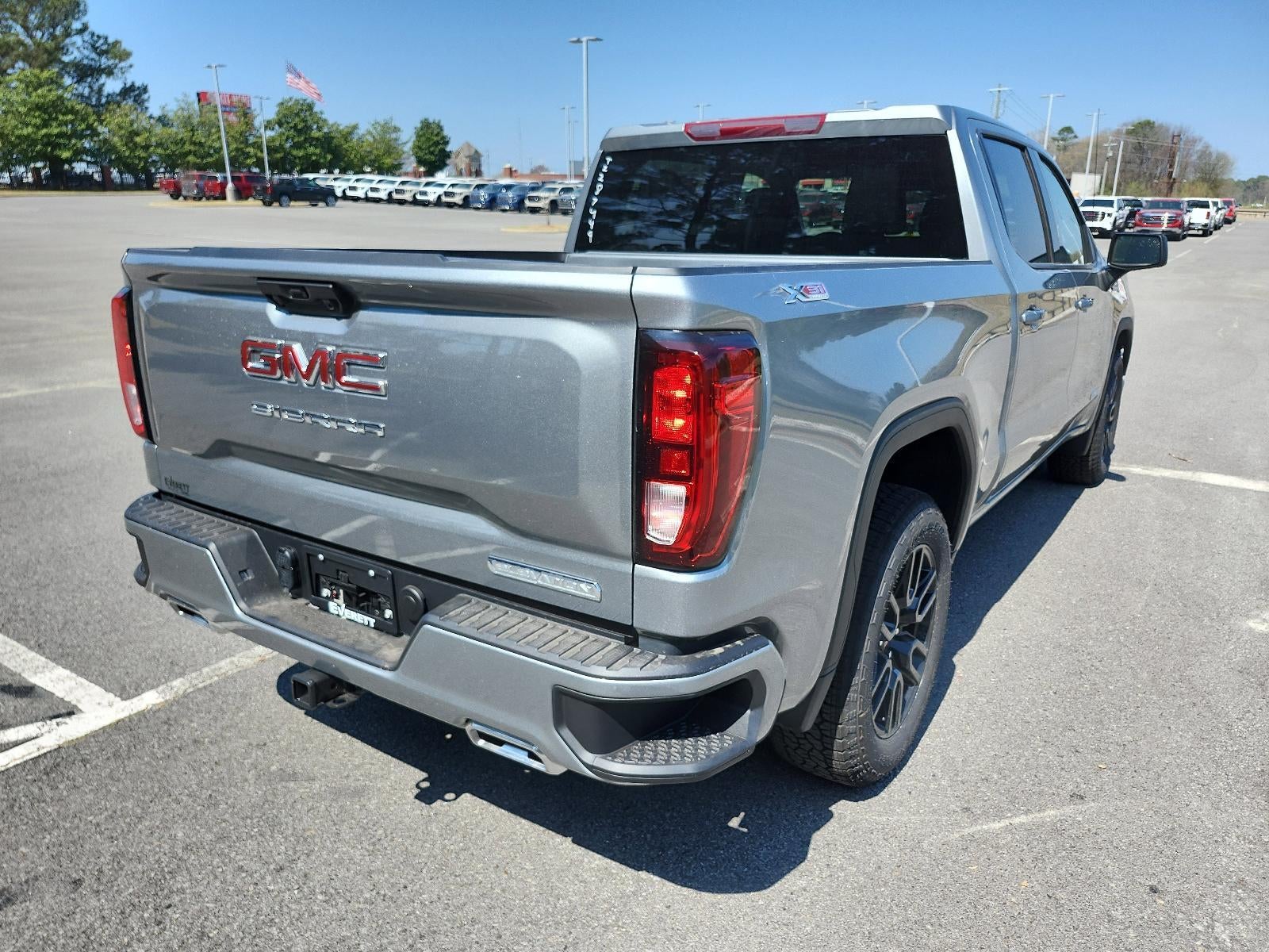 2026 GMC Sierra 1500 Crew Cab Short Box 4-Wheel Drive Elevation 3SB