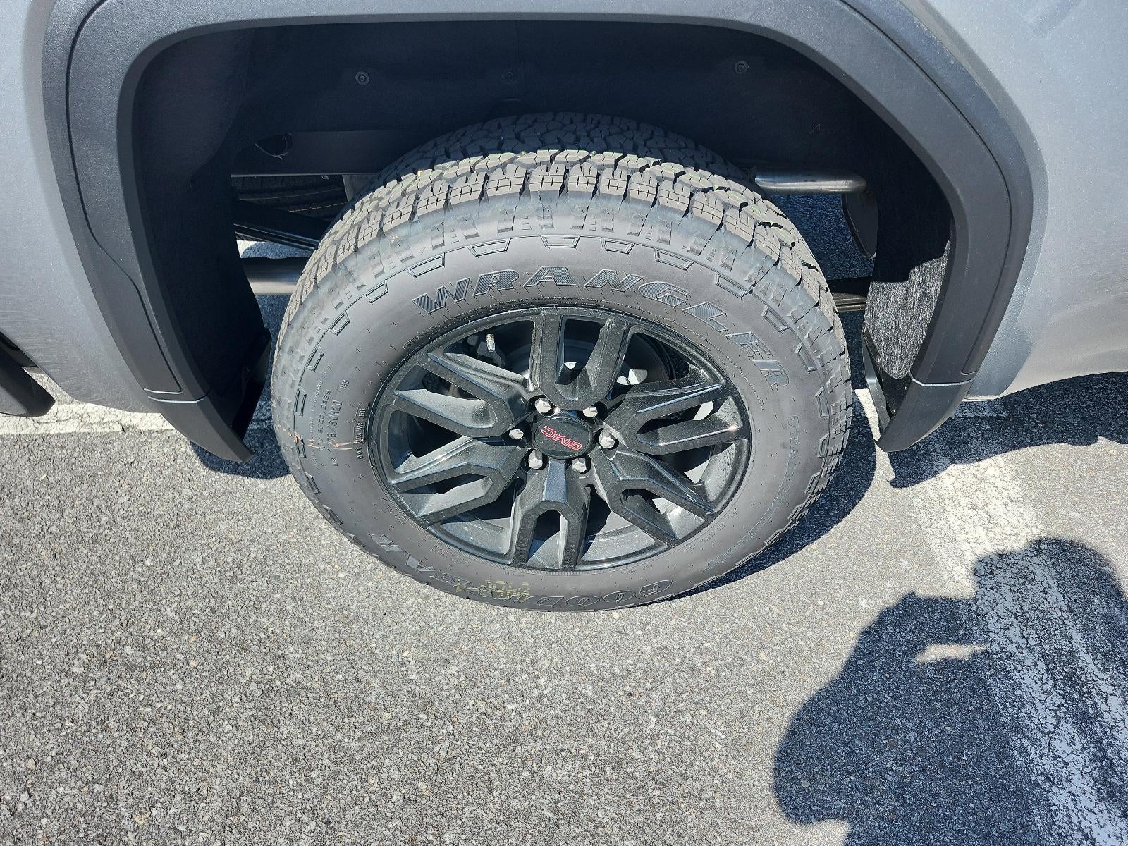 2026 GMC Sierra 1500 Crew Cab Short Box 4-Wheel Drive Elevation 3SB