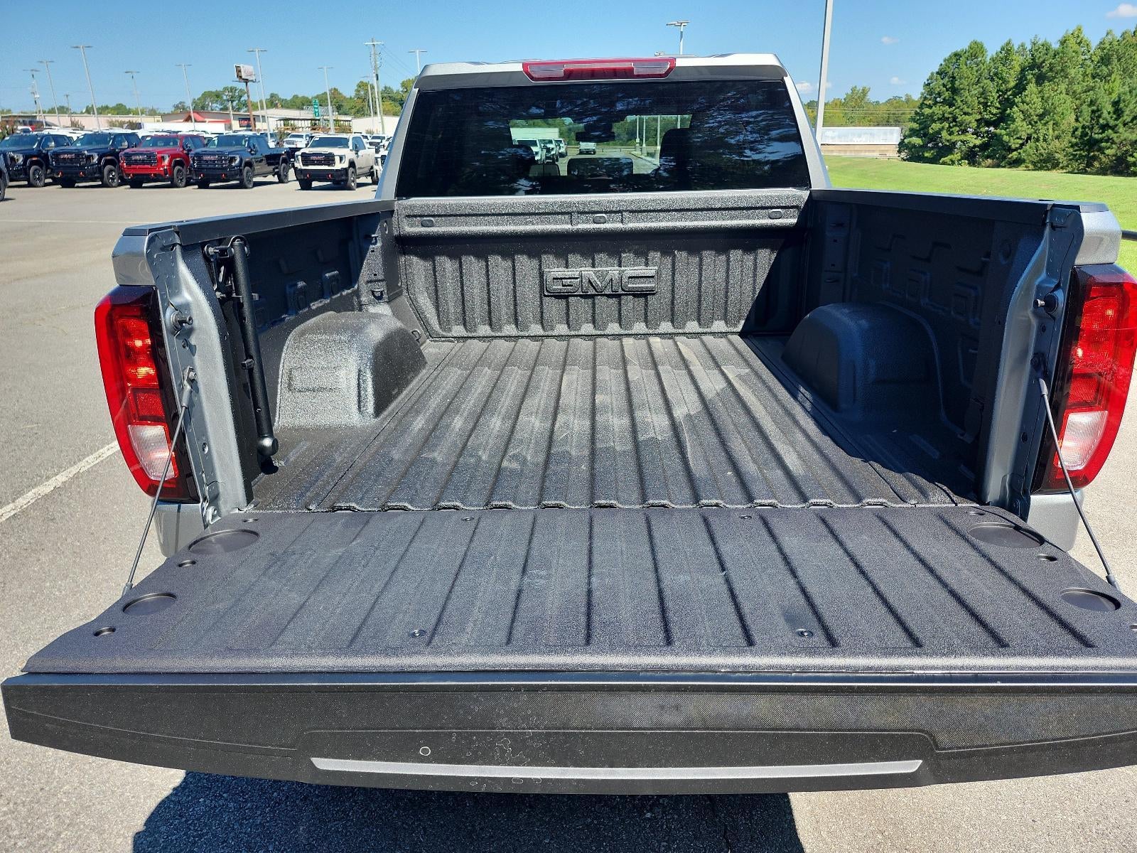 2026 GMC Sierra 1500 Crew Cab Short Box 4-Wheel Drive Elevation 3SB