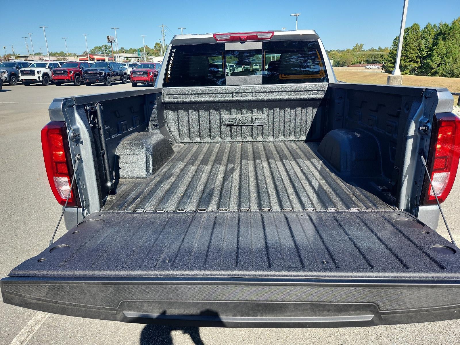 2026 GMC Sierra 1500 Crew Cab Short Box 4-Wheel Drive Elevation 3SB