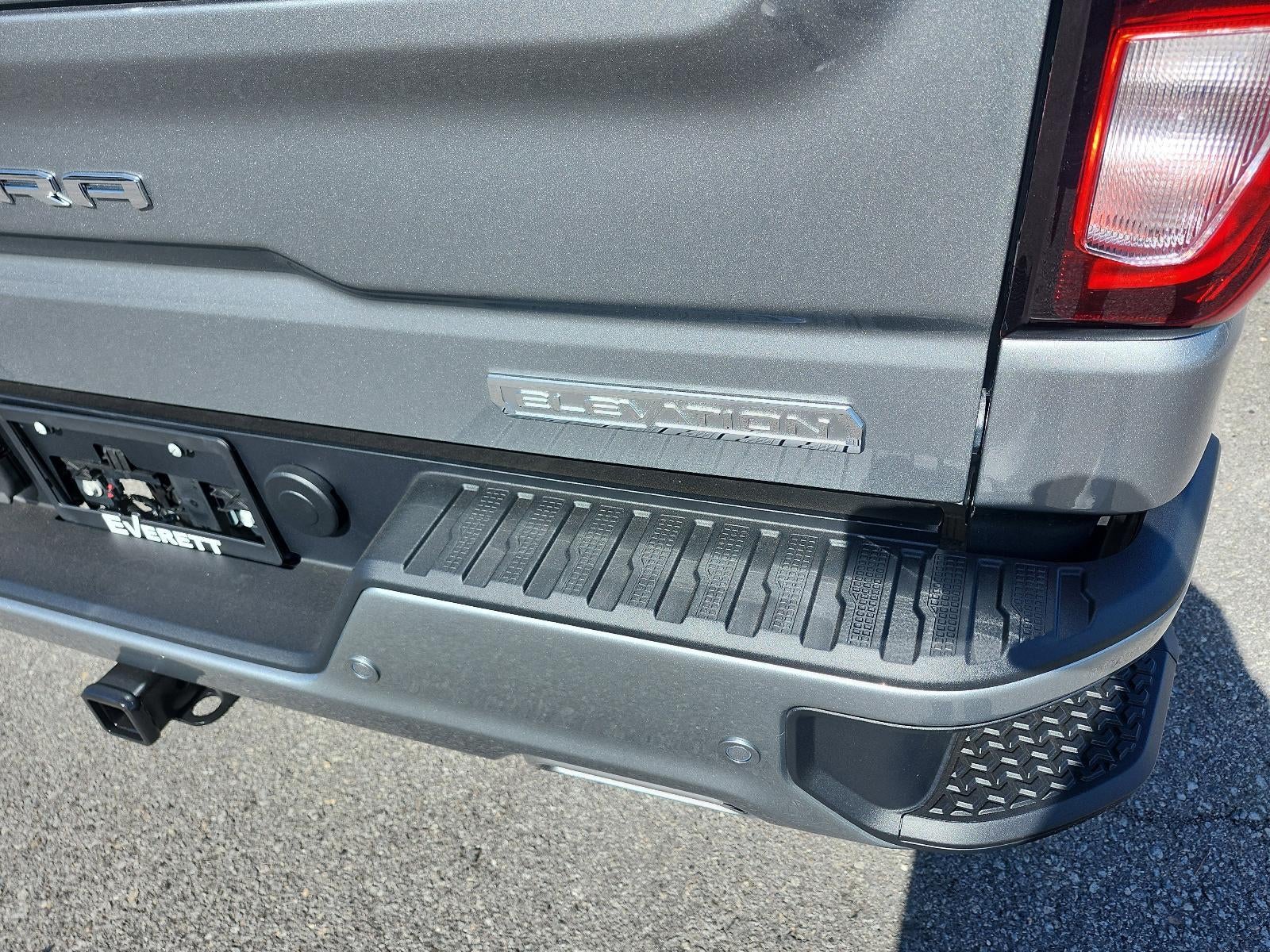 2026 GMC Sierra 1500 Crew Cab Short Box 4-Wheel Drive Elevation 3SB