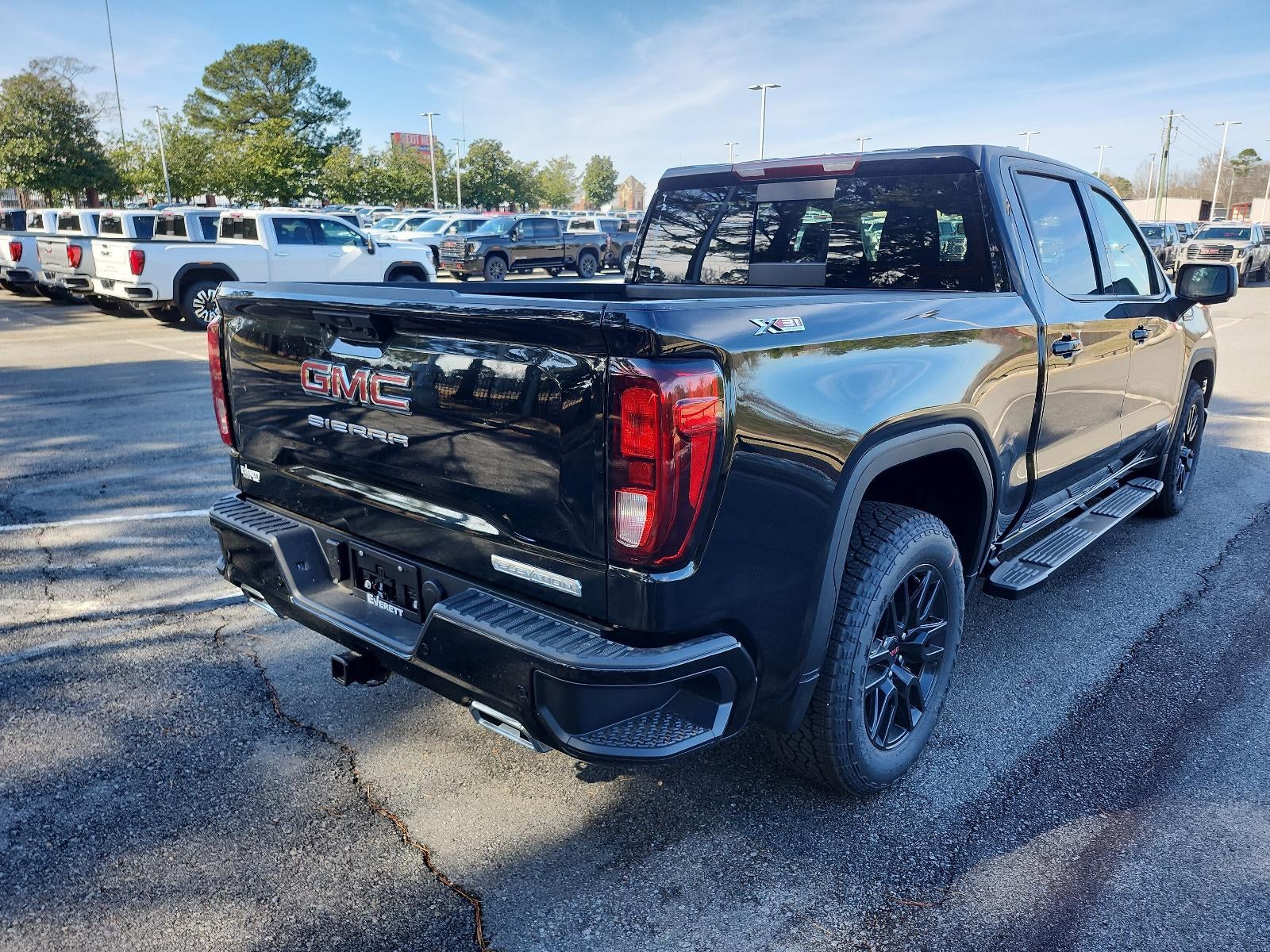 2026 GMC Sierra 1500 Crew Cab Short Box 4-Wheel Drive Elevation 3SB