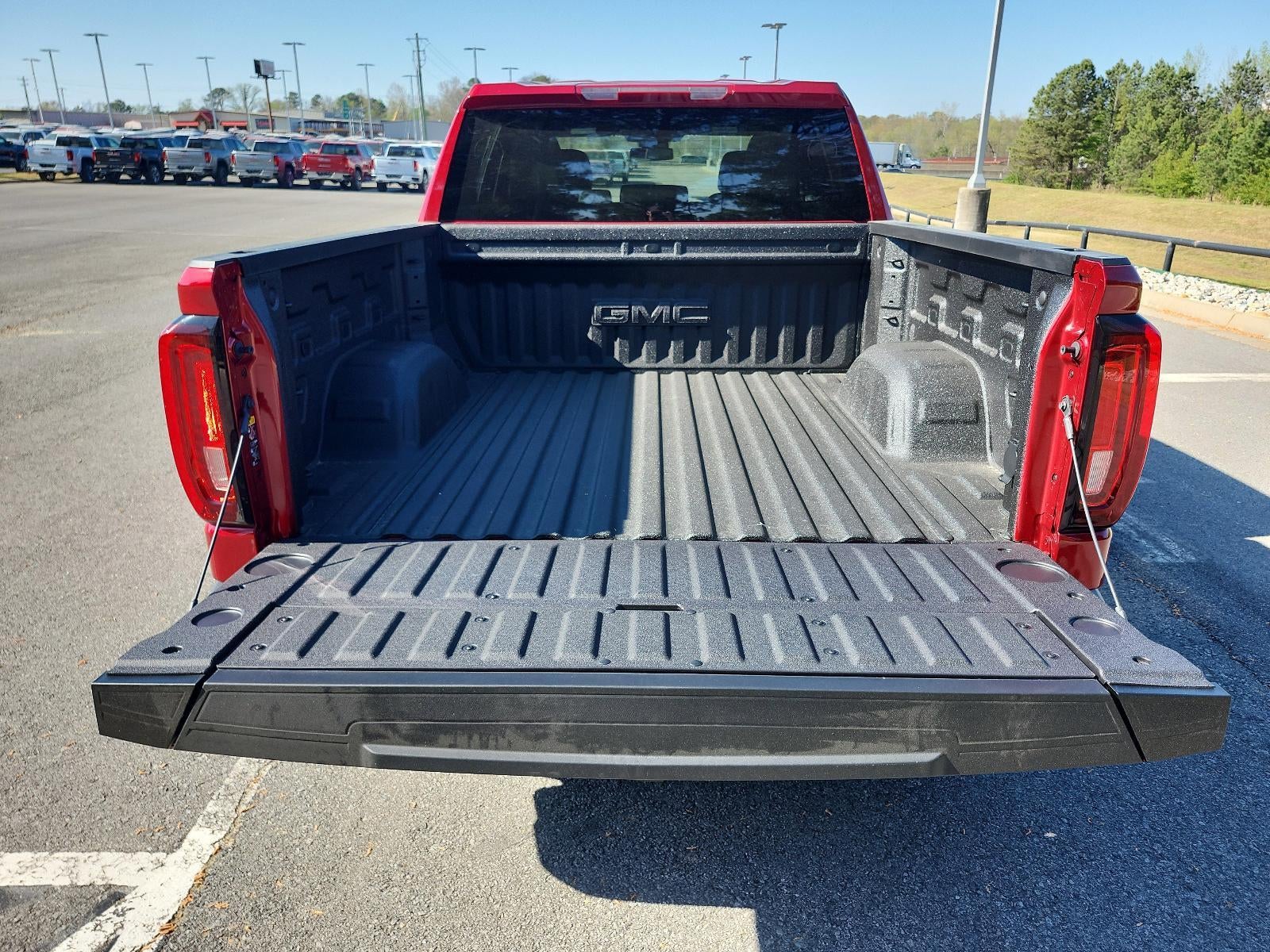 2026 GMC Sierra 1500 Crew Cab Short Box 4-Wheel Drive SLT