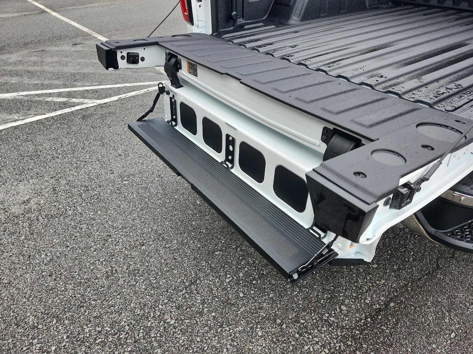 2026 GMC Sierra 1500 Crew Cab Short Box 4-Wheel Drive SLT