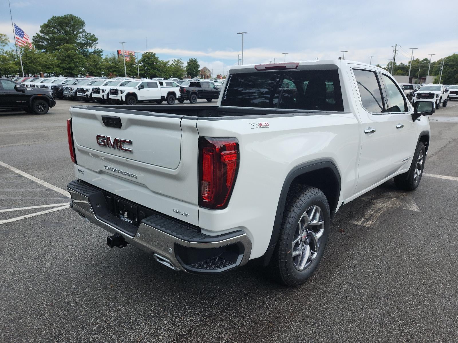 2026 GMC Sierra 1500 Crew Cab Short Box 4-Wheel Drive SLT