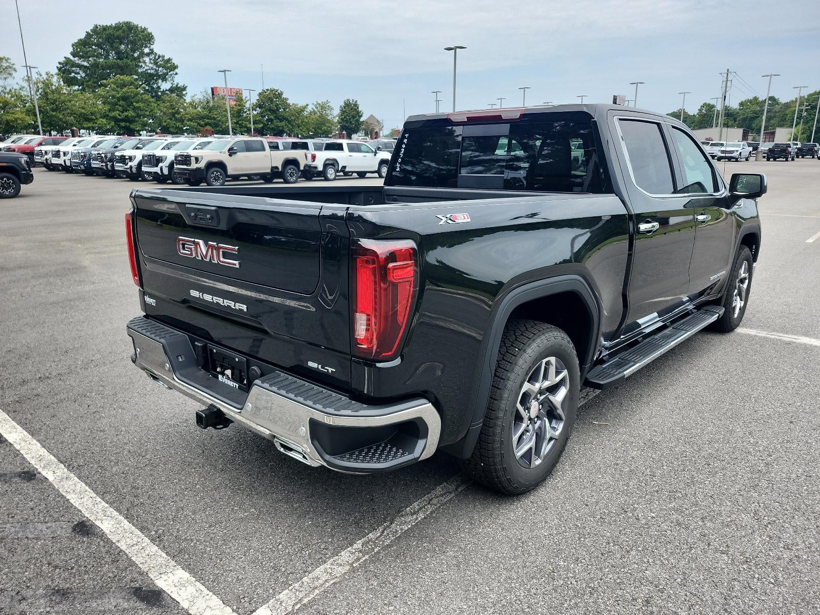2026 GMC Sierra 1500 Crew Cab Short Box 4-Wheel Drive SLT