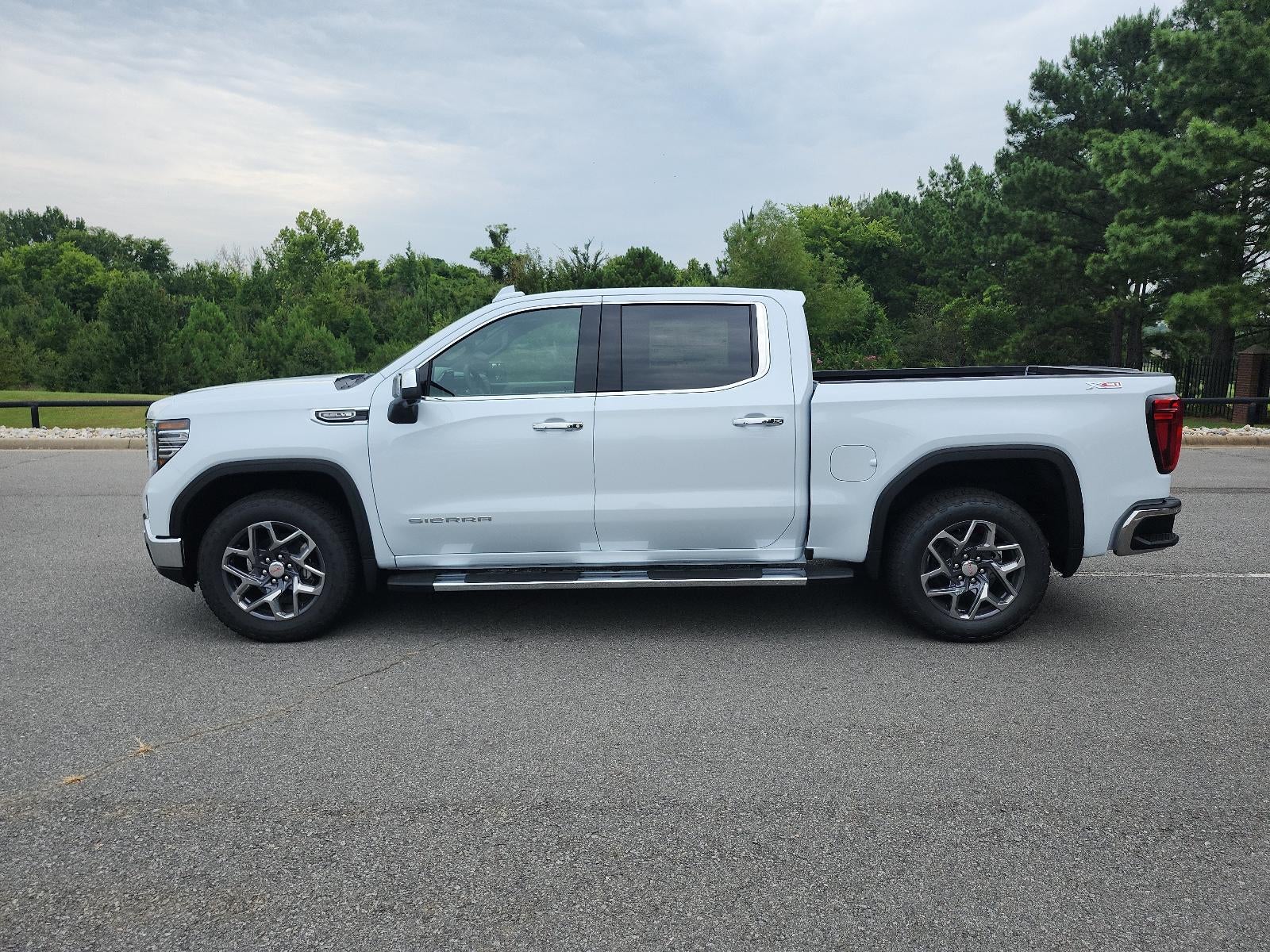 2026 GMC Sierra 1500 Crew Cab Short Box 4-Wheel Drive SLT