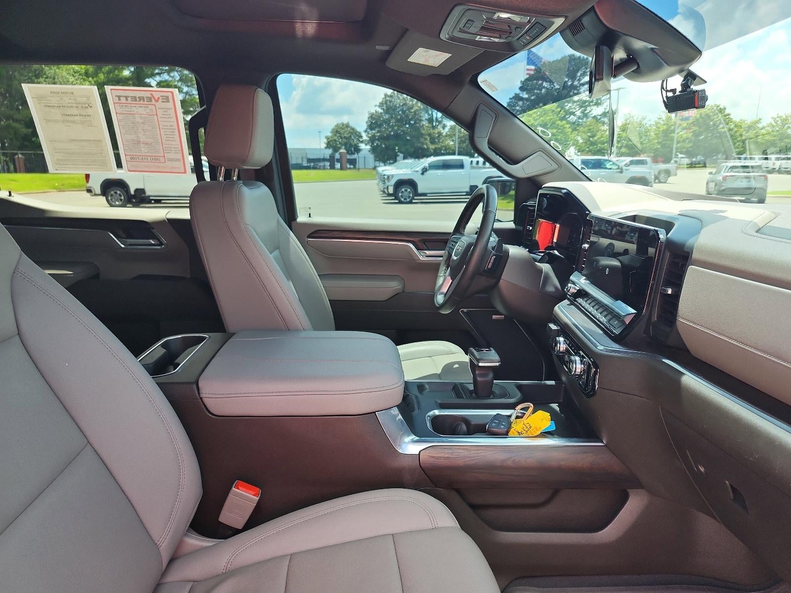 2024 GMC Sierra 1500 SLT
