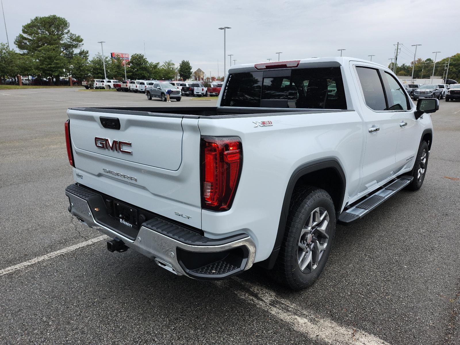 2026 GMC Sierra 1500 Crew Cab Short Box 4-Wheel Drive SLT