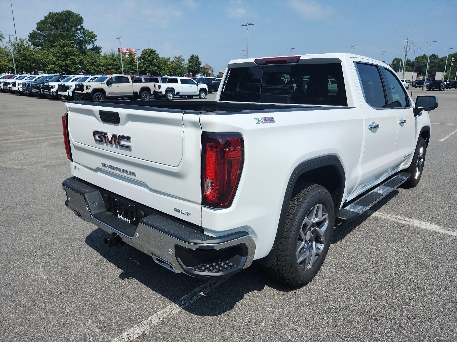 2026 GMC Sierra 1500 Crew Cab Short Box 4-Wheel Drive SLT