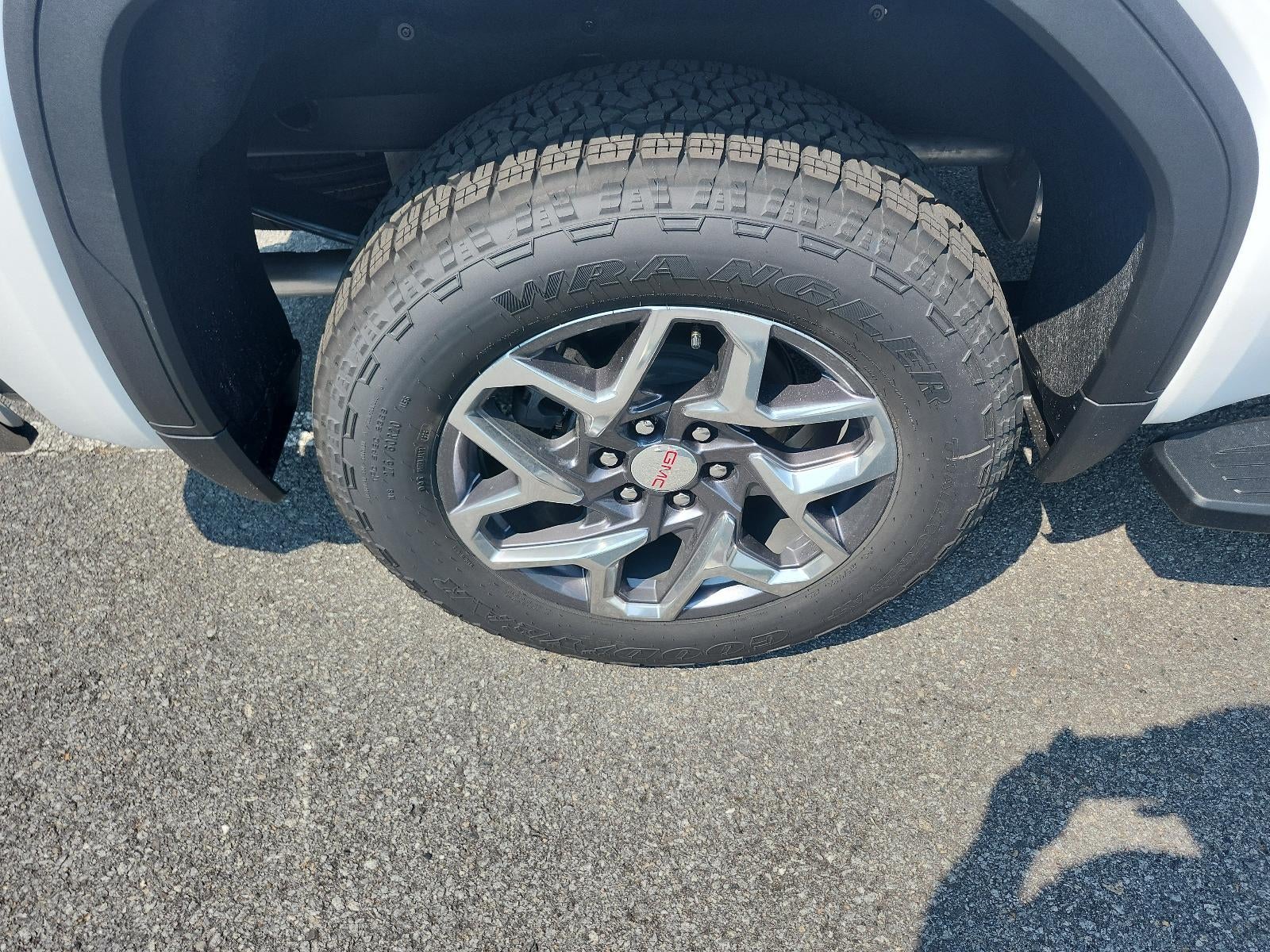 2026 GMC Sierra 1500 Crew Cab Short Box 4-Wheel Drive SLT