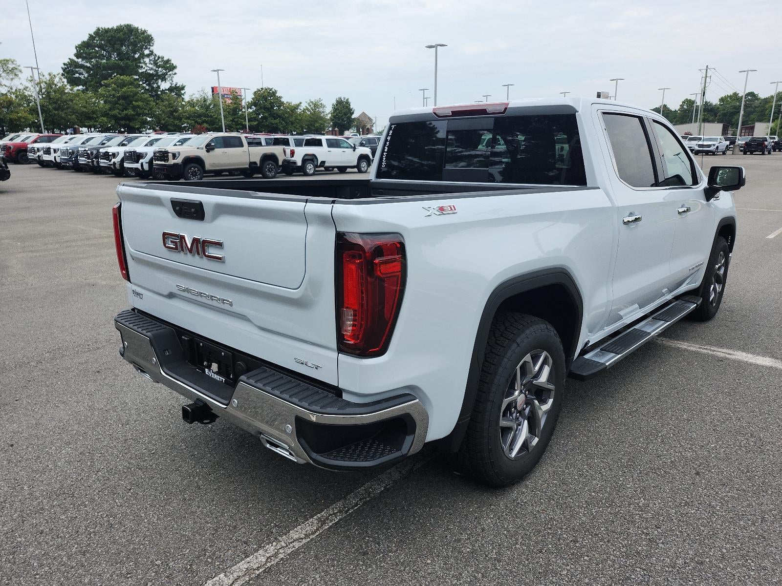 2026 GMC Sierra 1500 Crew Cab Short Box 4-Wheel Drive SLT