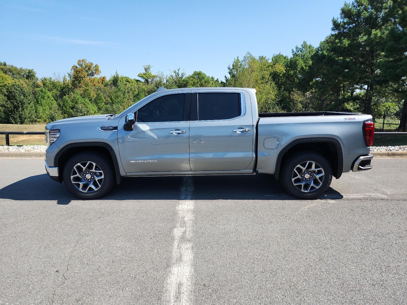 2026 GMC Sierra 1500 Crew Cab Short Box 4-Wheel Drive SLT