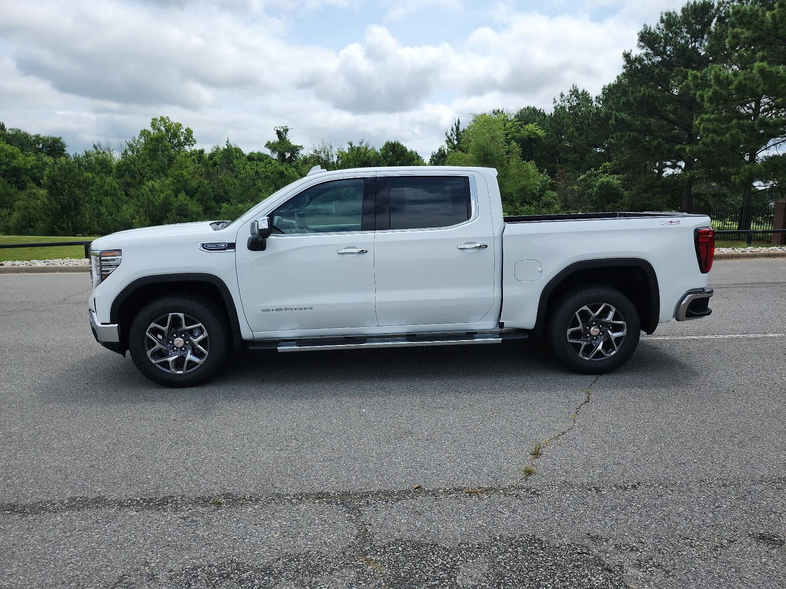 2026 GMC Sierra 1500 Crew Cab Short Box 4-Wheel Drive SLT
