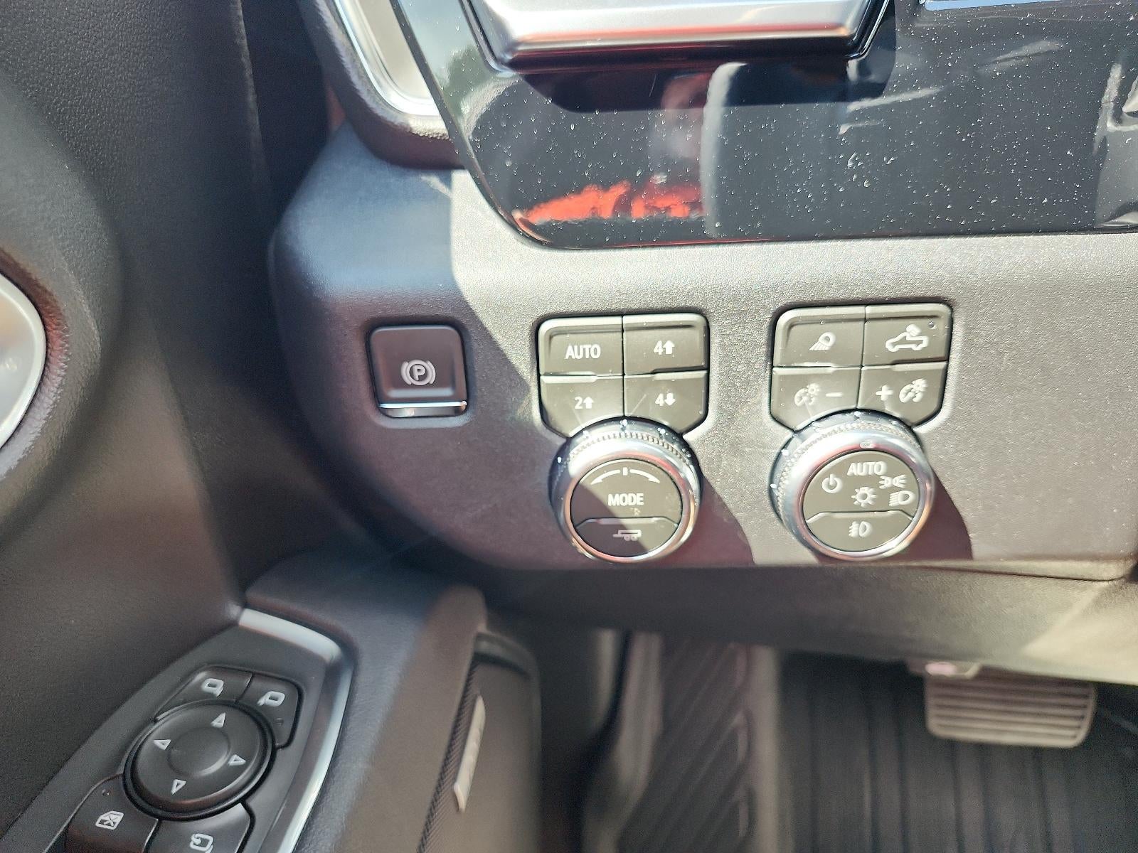 2026 GMC Sierra 1500 Crew Cab Short Box 4-Wheel Drive SLT