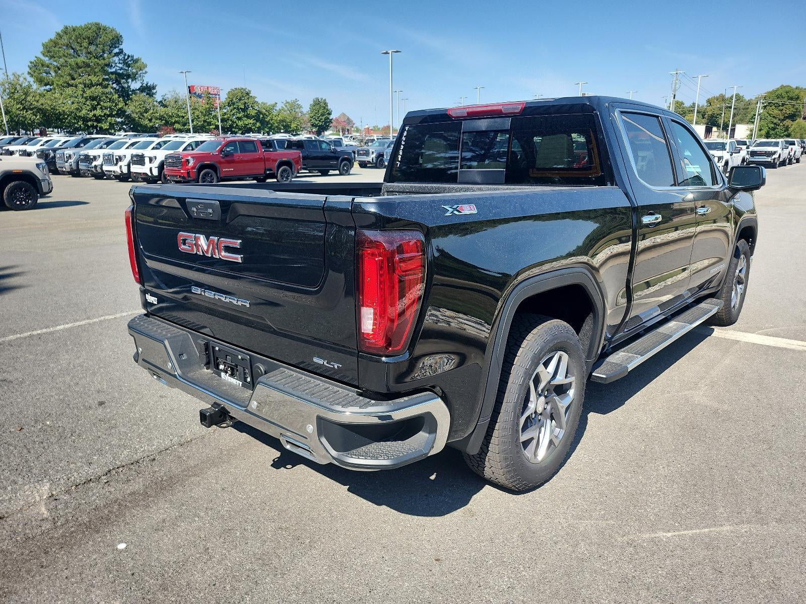 2026 GMC Sierra 1500 Crew Cab Short Box 4-Wheel Drive SLT