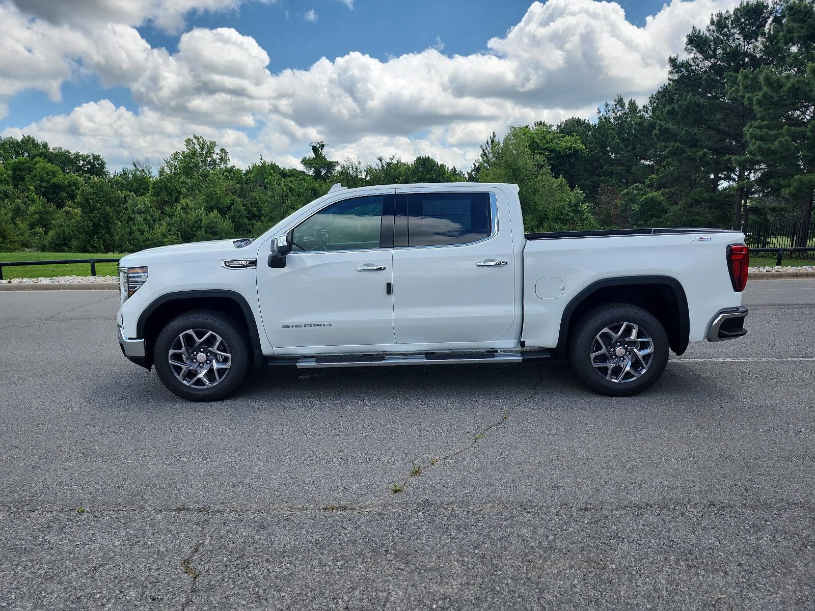 2026 GMC Sierra 1500 Crew Cab Short Box 4-Wheel Drive SLT