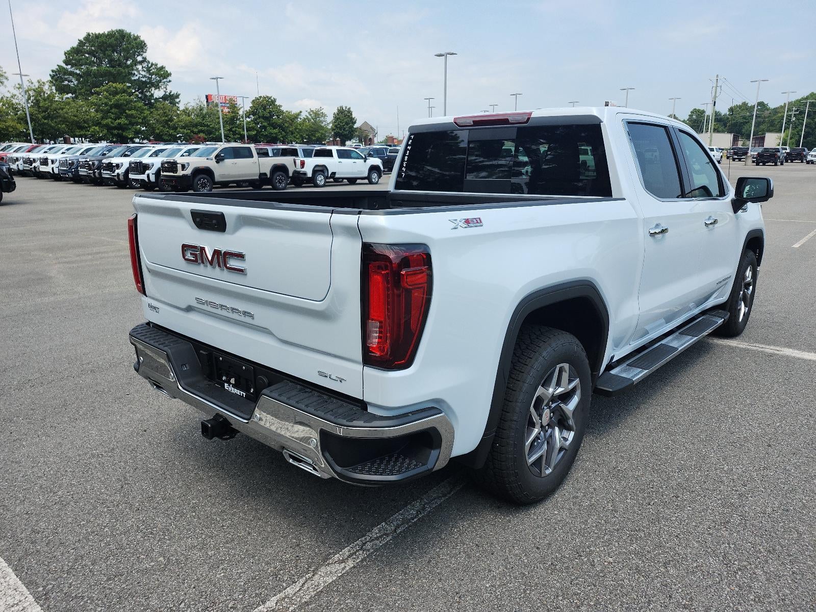 2026 GMC Sierra 1500 Crew Cab Short Box 4-Wheel Drive SLT