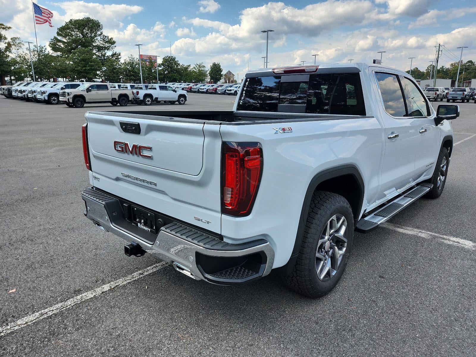 2026 GMC Sierra 1500 Crew Cab Short Box 4-Wheel Drive SLT