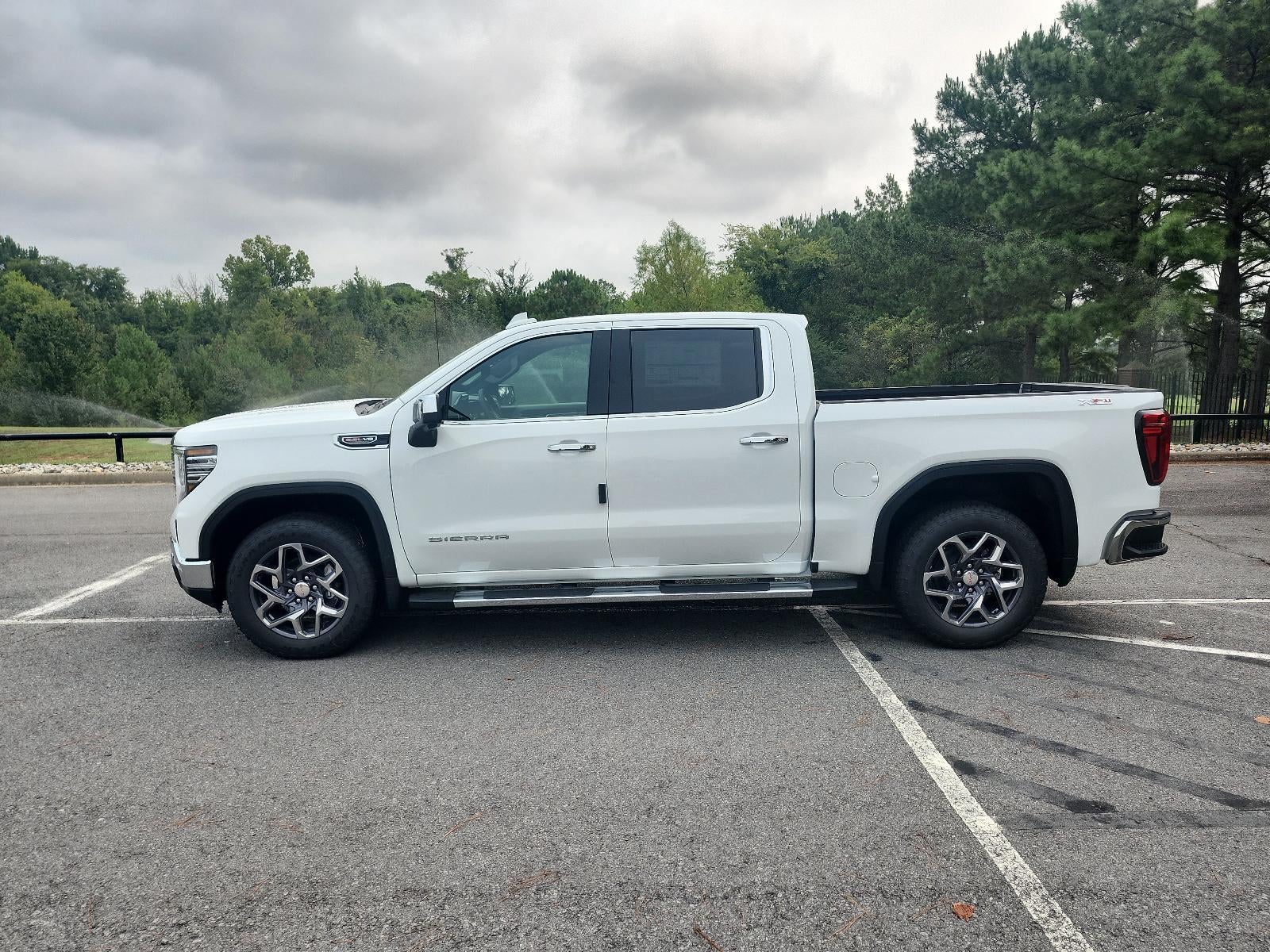 2026 GMC Sierra 1500 Crew Cab Short Box 4-Wheel Drive SLT