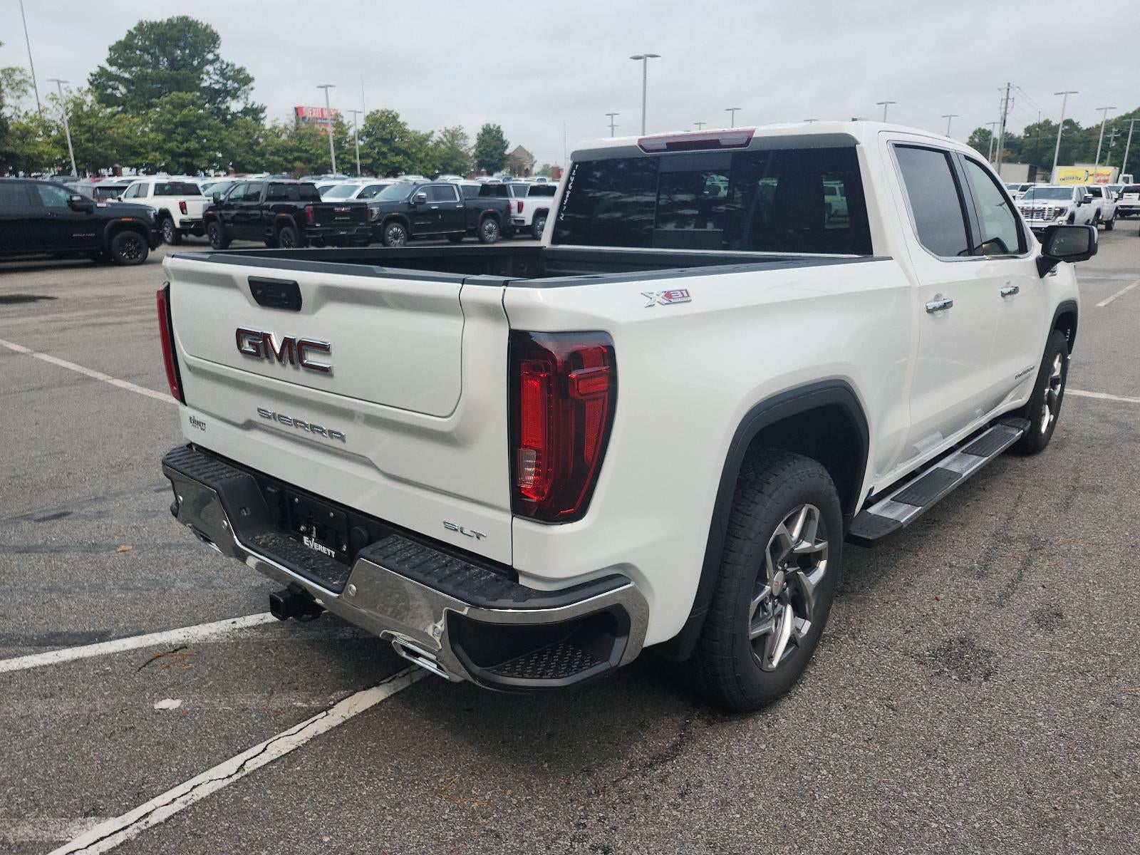 2026 GMC Sierra 1500 Crew Cab Short Box 4-Wheel Drive SLT