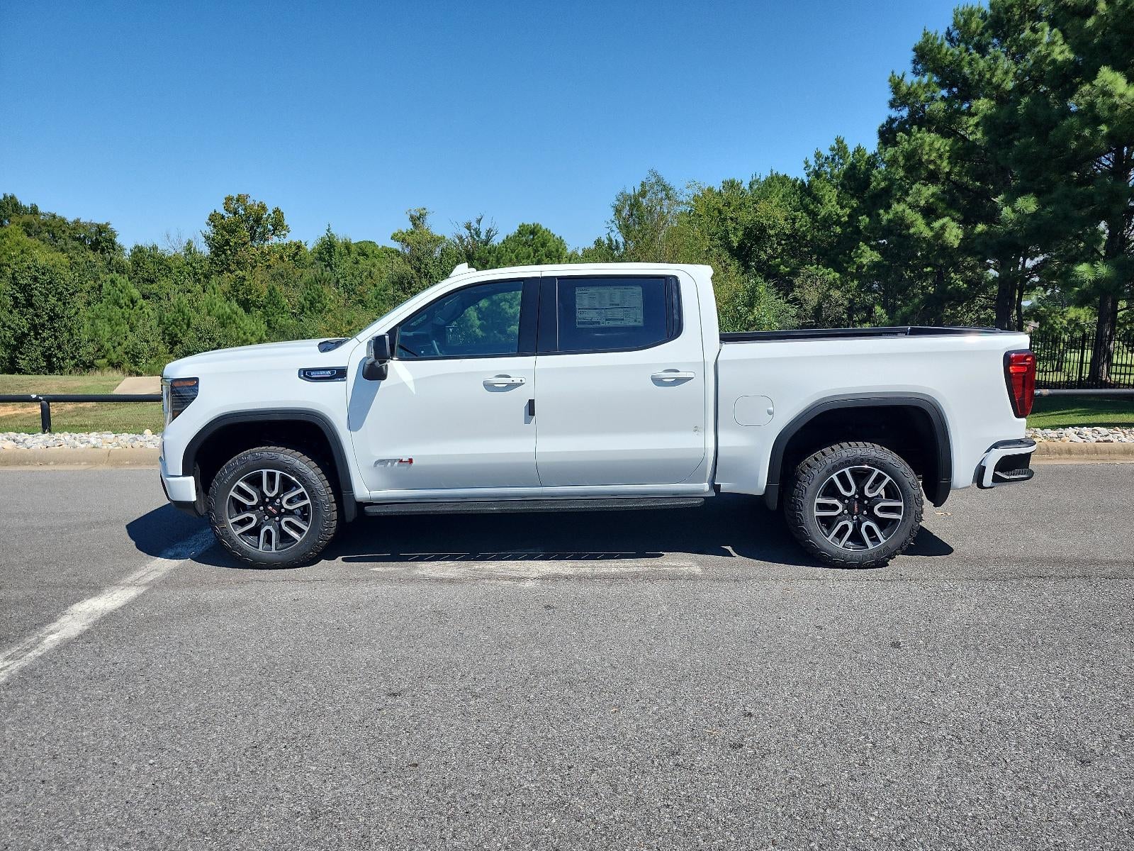 2026 GMC Sierra 1500 Crew Cab Short Box 4-Wheel Drive AT4