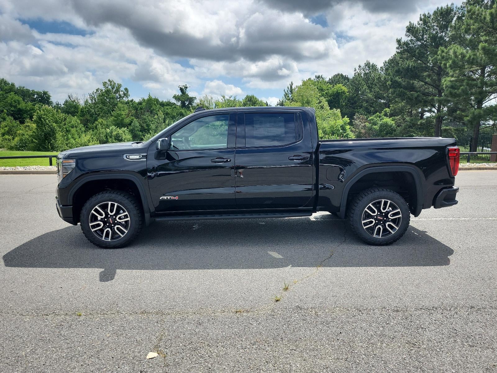 2026 GMC Sierra 1500 Crew Cab Short Box 4-Wheel Drive AT4