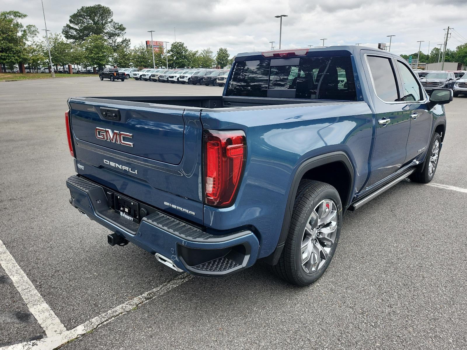 2026 GMC Sierra 1500 Crew Cab Short Box 4-Wheel Drive Denali