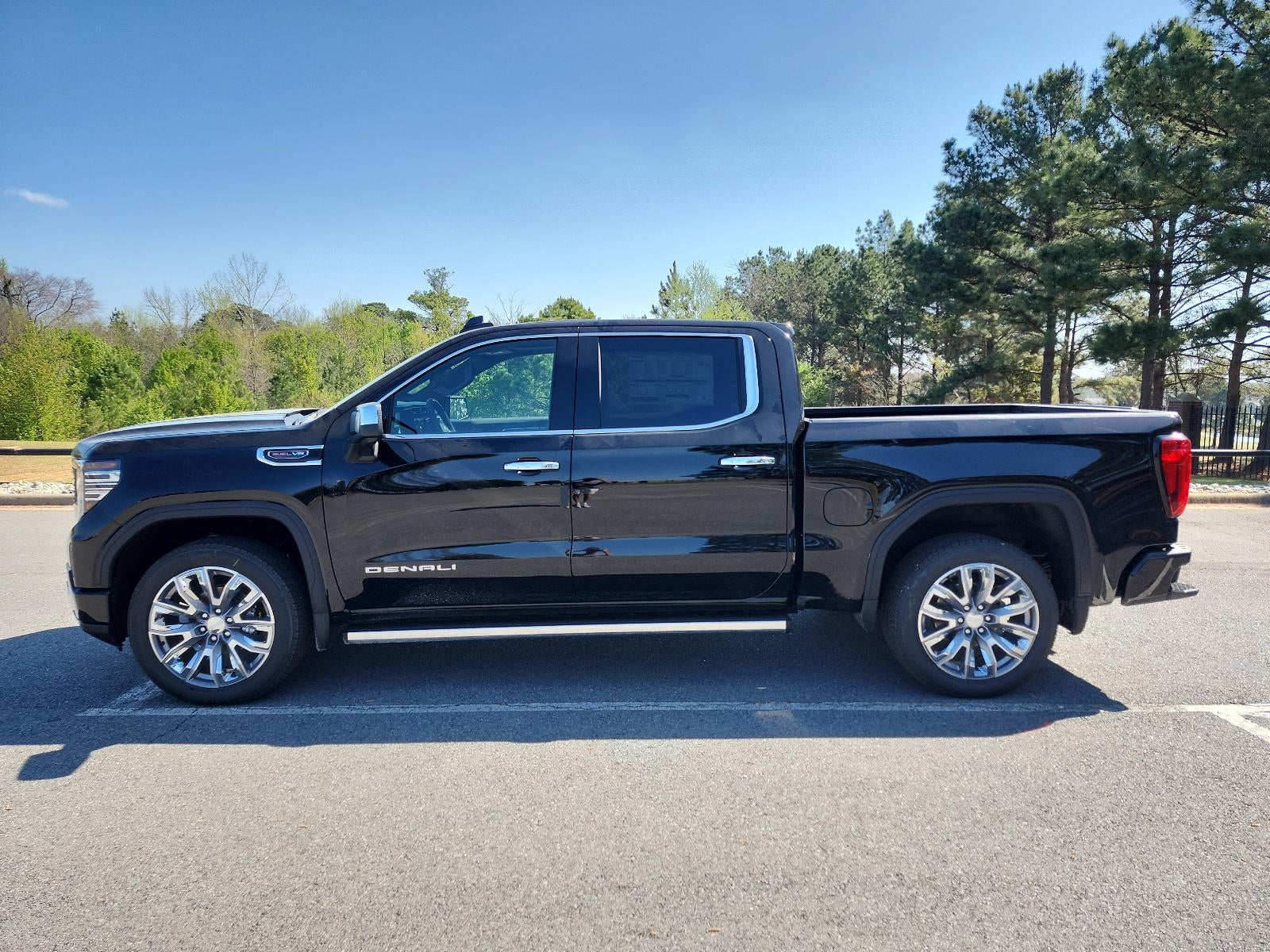 2026 GMC Sierra 1500 Crew Cab Short Box 4-Wheel Drive Denali