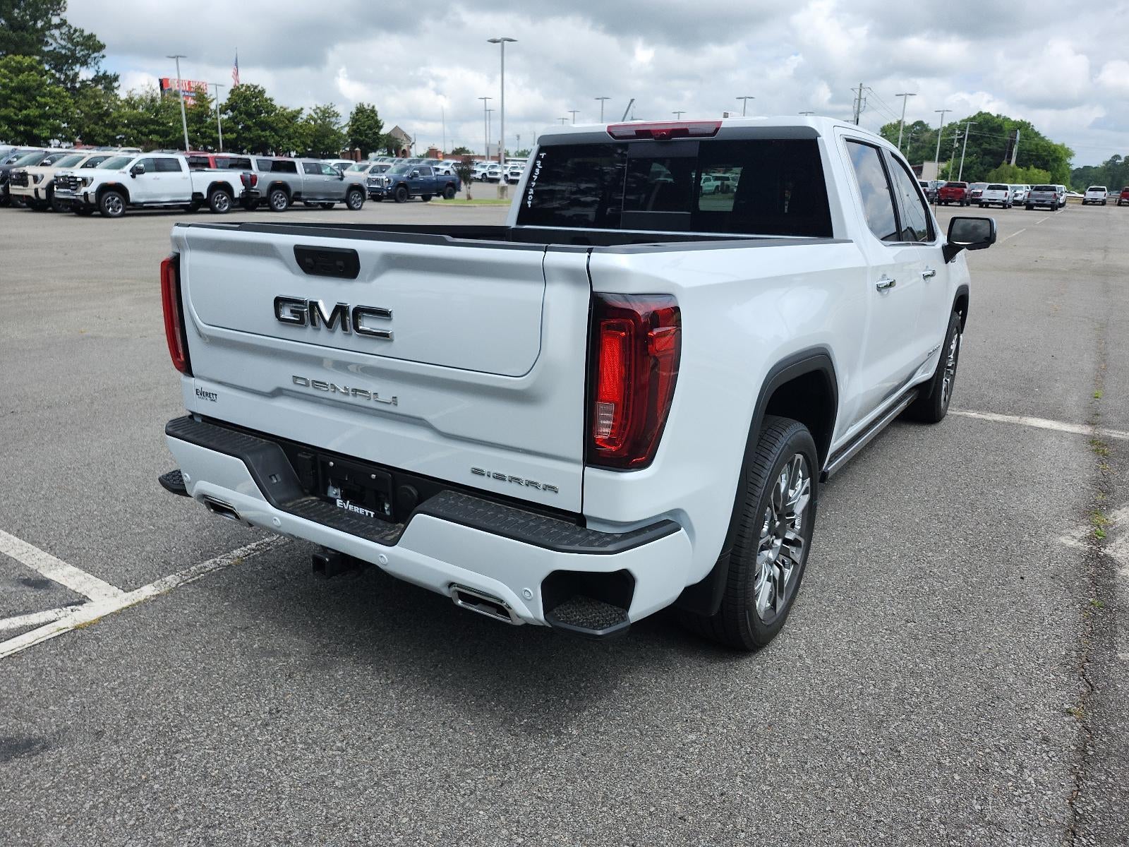 2026 GMC Sierra 1500 Crew Cab Short Box 4-Wheel Drive Denali Ultimate