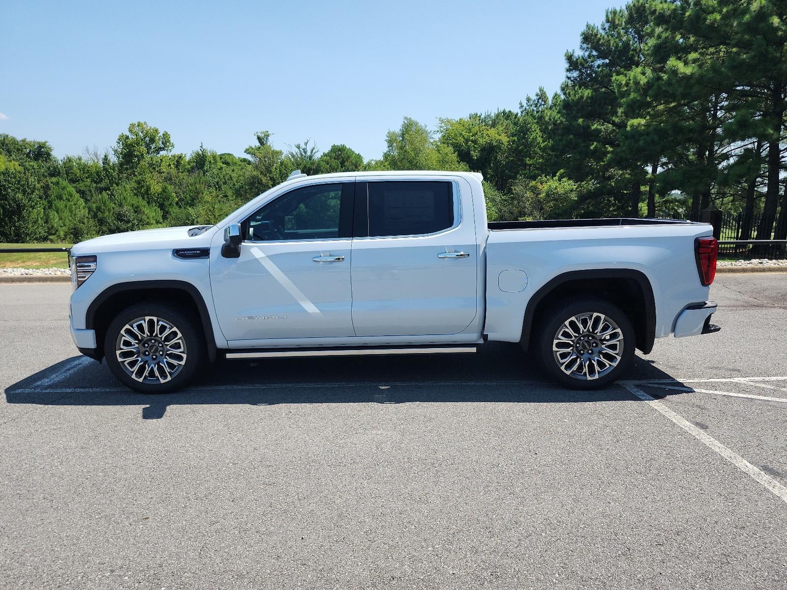 2026 GMC Sierra 1500 Crew Cab Short Box 4-Wheel Drive Denali Ultimate