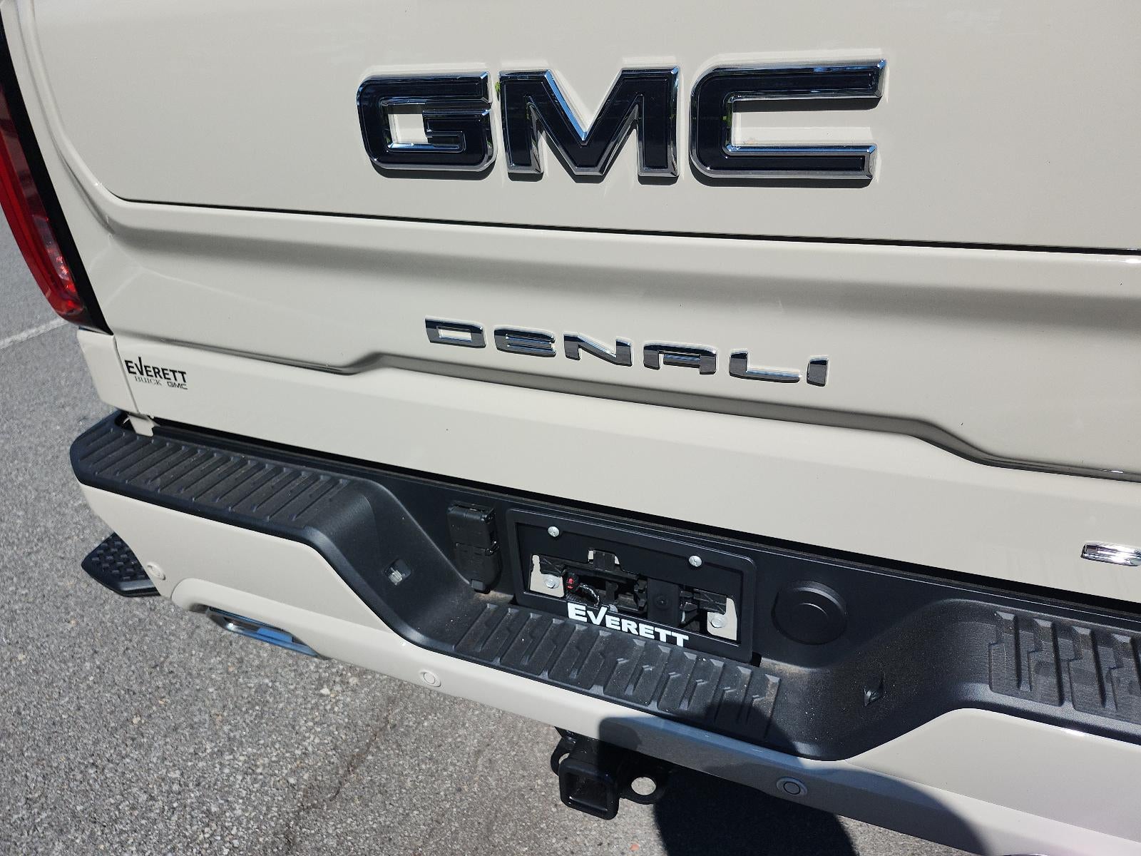 2026 GMC Sierra 1500 Crew Cab Short Box 4-Wheel Drive Denali Ultimate
