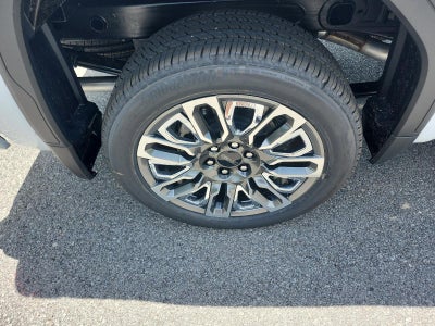 2026 GMC Sierra 1500 Crew Cab Short Box 4-Wheel Drive Denali Ultimate
