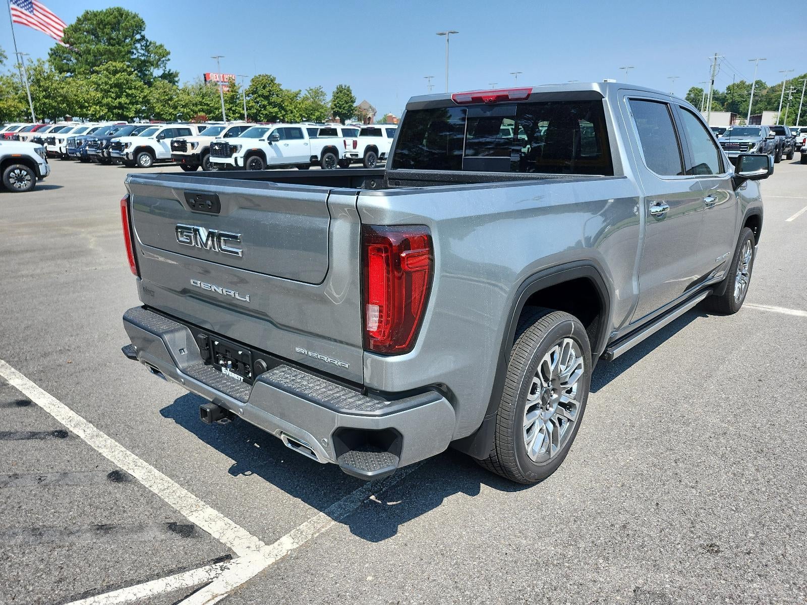 2026 GMC Sierra 1500 Crew Cab Short Box 4-Wheel Drive Denali Ultimate