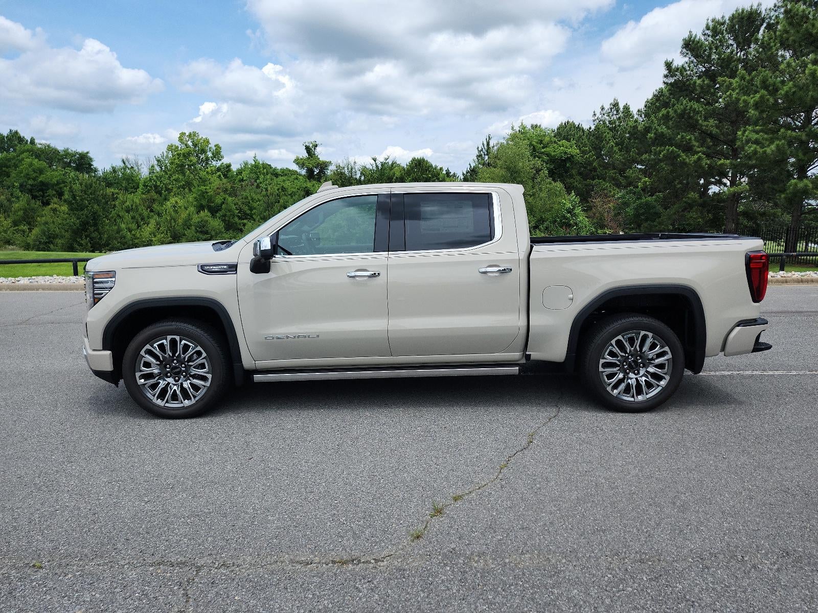 2026 GMC Sierra 1500 Crew Cab Short Box 4-Wheel Drive Denali Ultimate