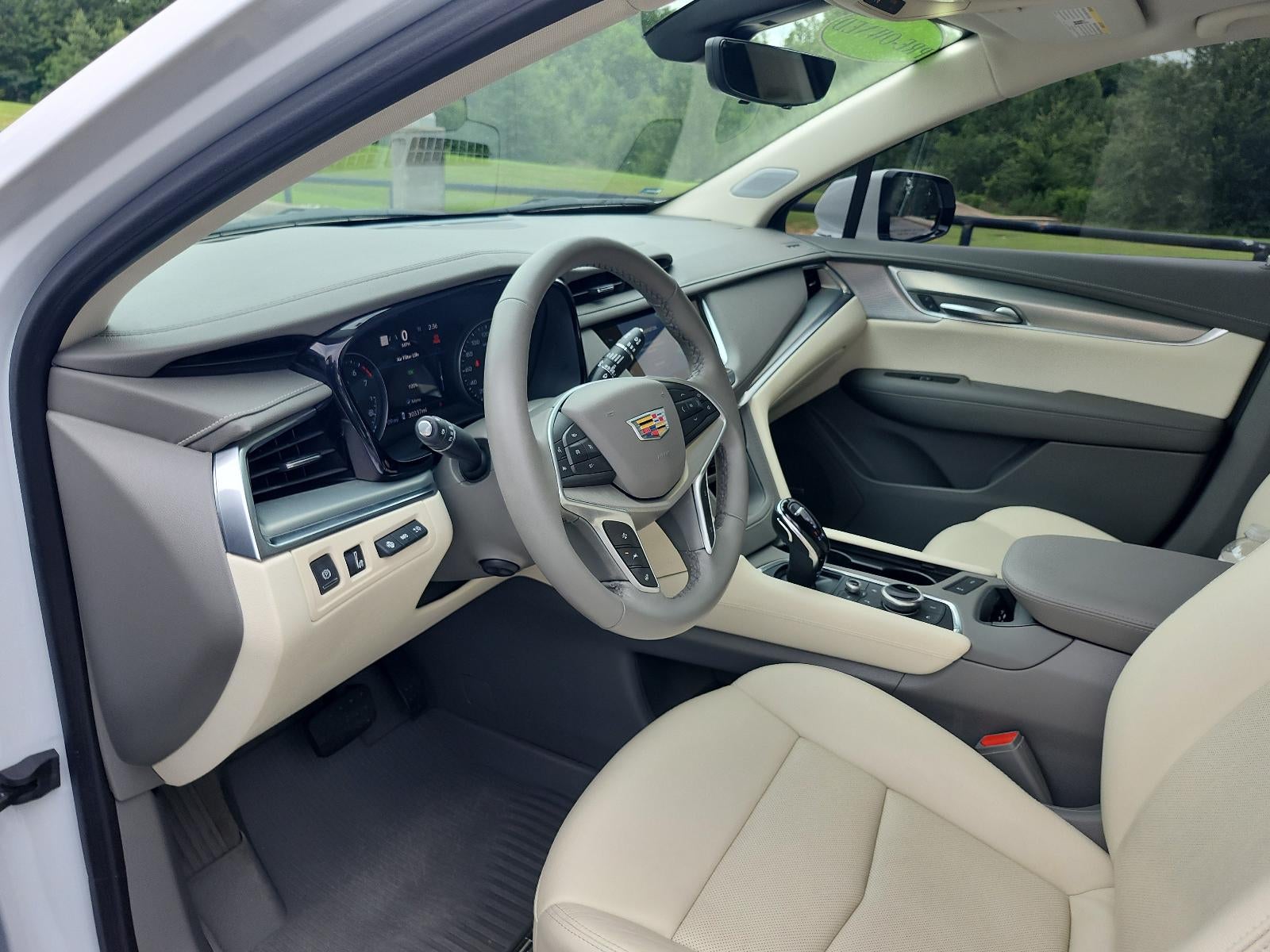 2024 Cadillac XT5 FWD Premium Luxury
