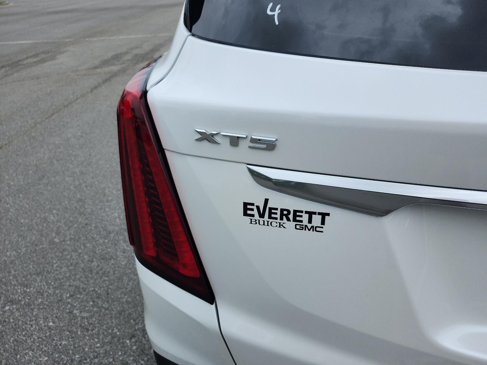 2024 Cadillac XT5 FWD Premium Luxury