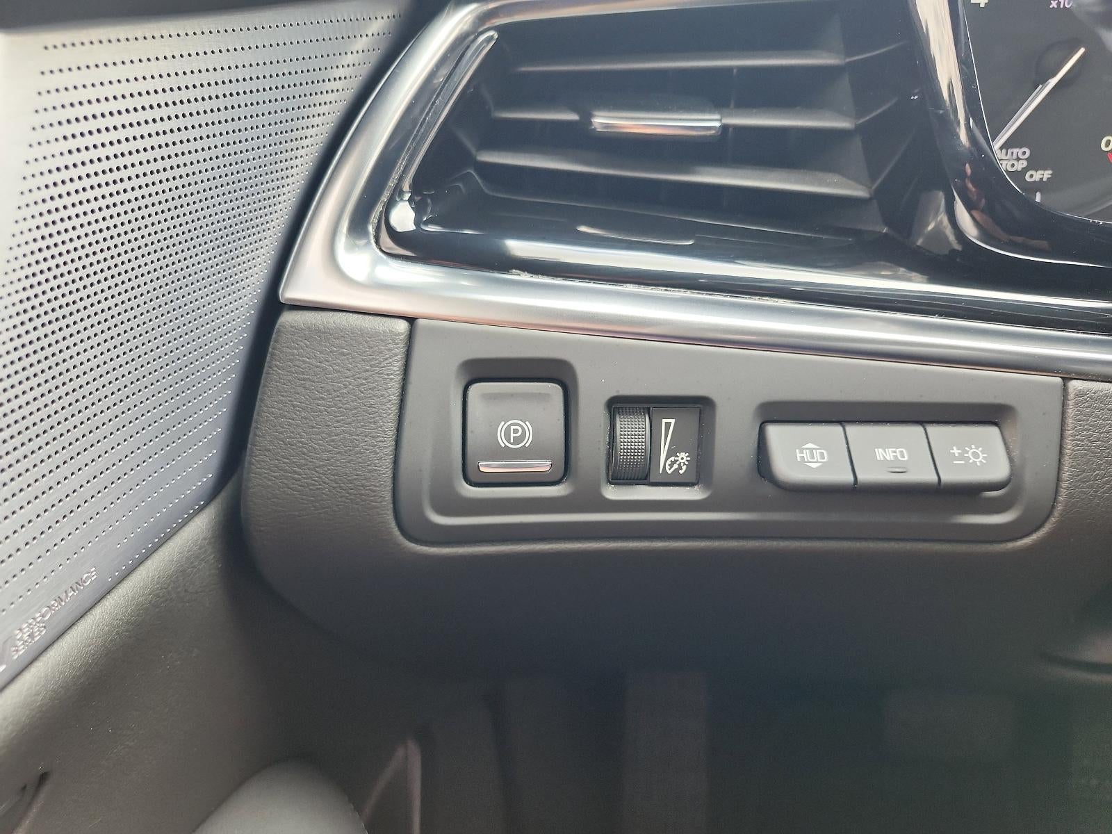 2023 Cadillac XT6 FWD Premium Luxury