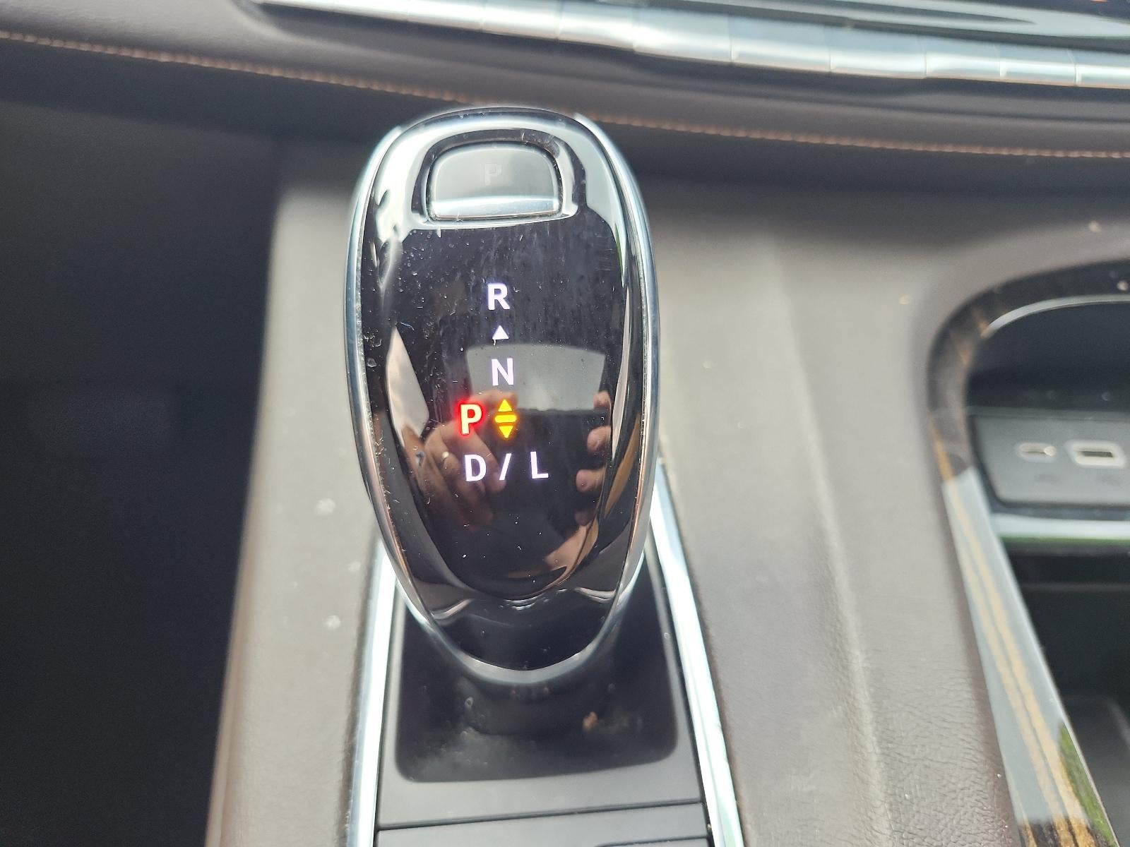 2023 Cadillac Escalade 4WD Premium Luxury