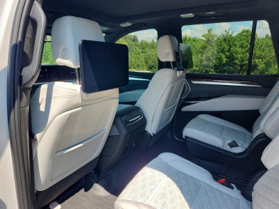2025 Cadillac Escalade 4WD Sport Platinum