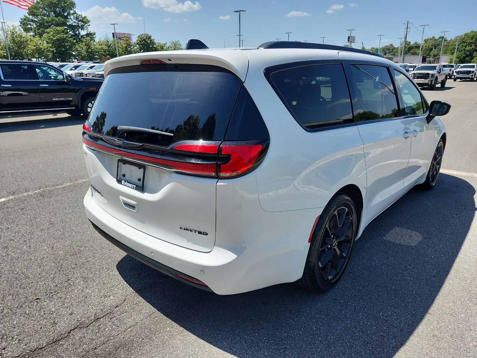 2025 Chrysler Pacifica Limited