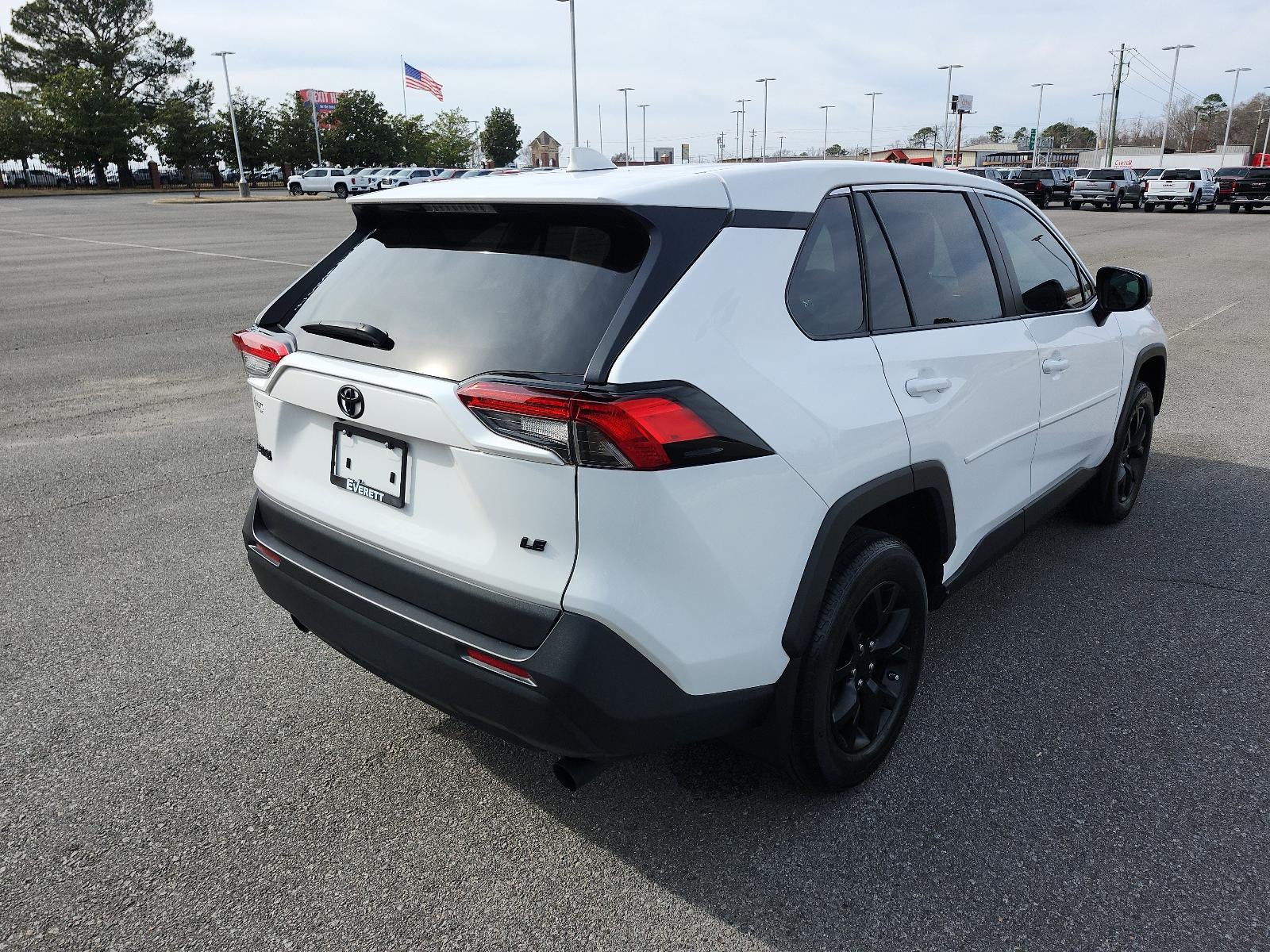2024 Toyota RAV4 LE